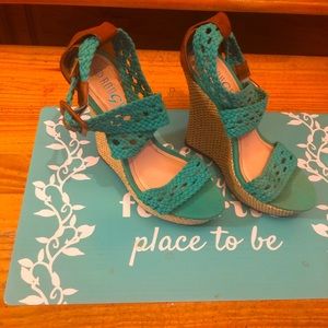 Women’s Rouge brand teal wedge heels 8.5